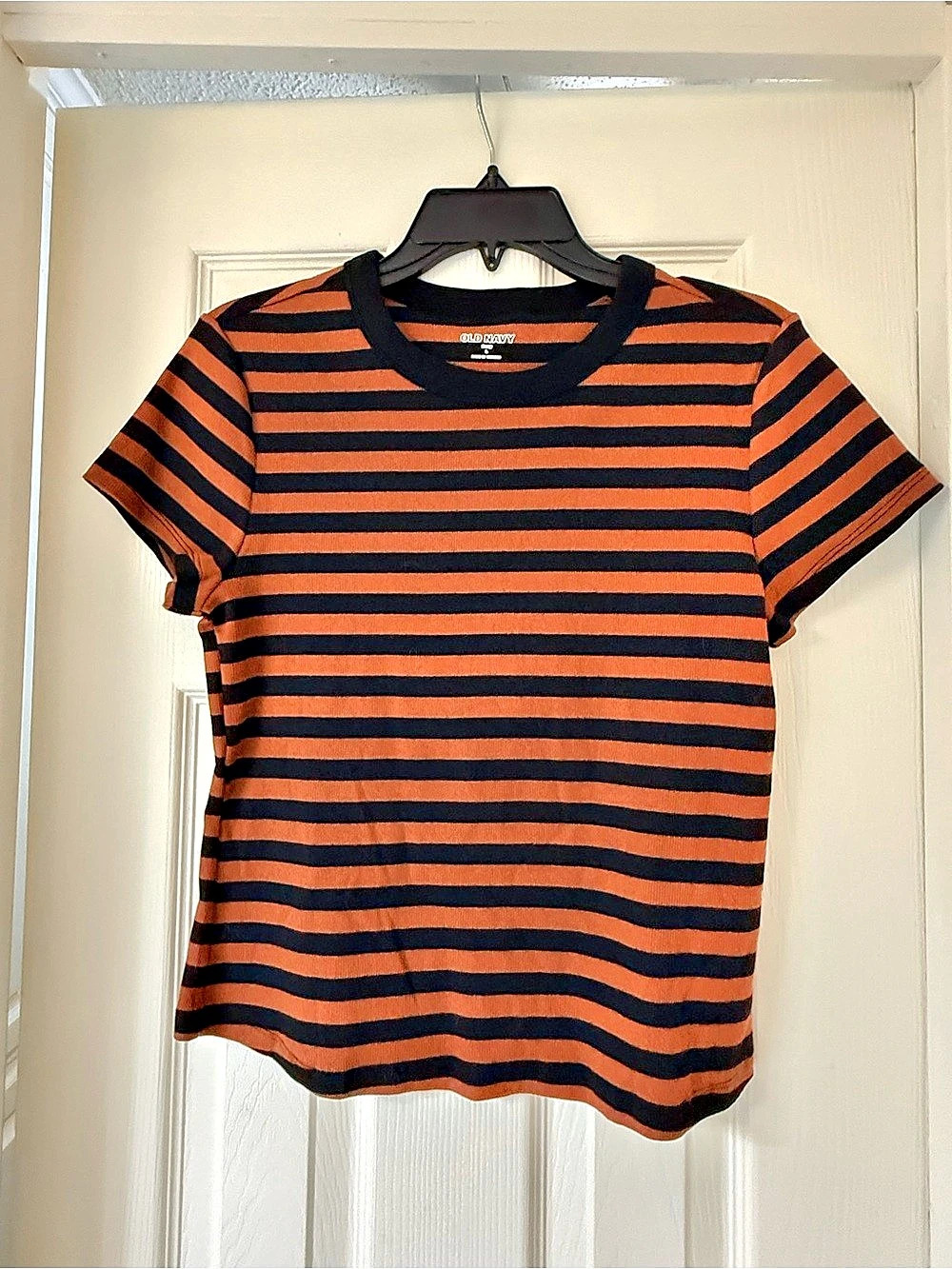 Old Navy Striped Short Sleeve Tee in Orange & Black Size Large
